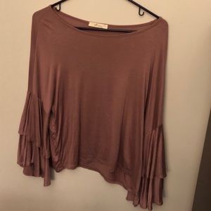 Ruffle sleeved top